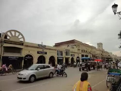 Hazratganj, Lucknow — Difwa water jar delivery area